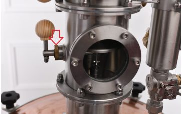 Sárgaréz csavar (szintszabályzó tömszelence) 16019